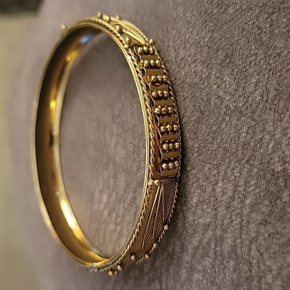 VTG Goldtone Milgrain Art Deco Bangle Gothic Great Gatsby Bracelet - Picture 2 of 5